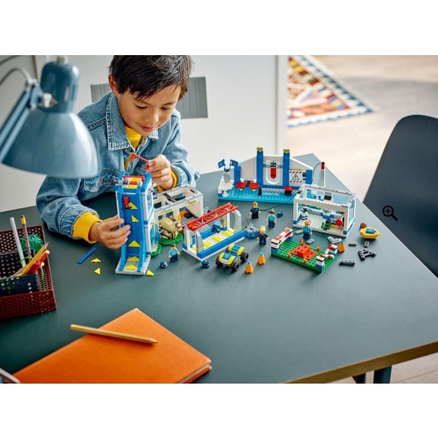 LEGO City 60372 Akademia policyjna-8353333