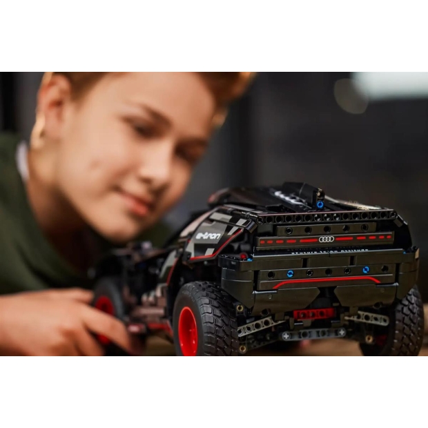 LEGO Technic 42160 Audi RS Q e-tron-8353559