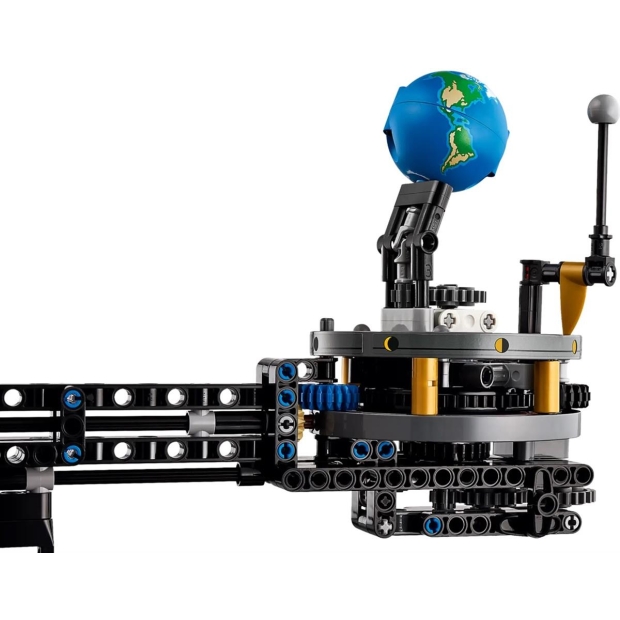 LEGO Technic 42179 Planeta Ziemia i Księżyc na orbicie-8353860